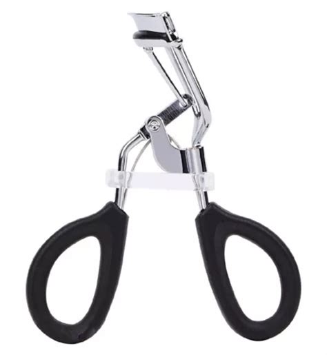 shiseido eyelash curler boots.